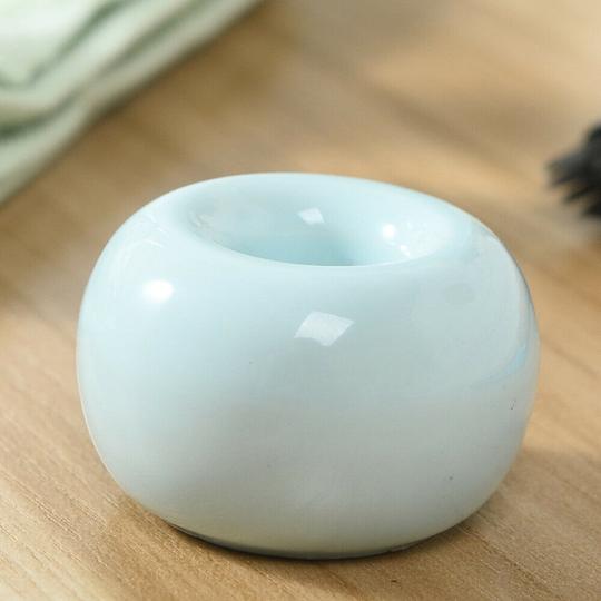 Ceramic toothbrush holder